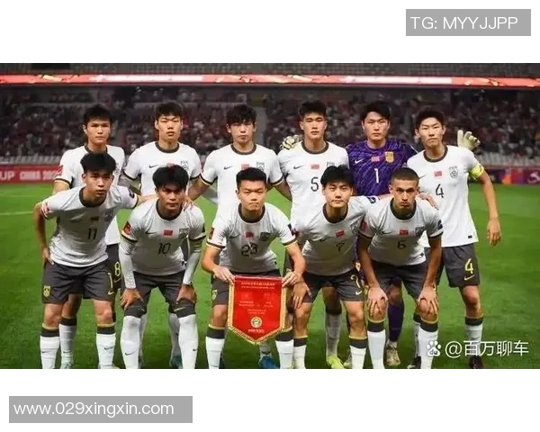 韩日足球荣耀之争 蔚山与广岛亚冠对决激烈碰撞 韩日足球荣耀之争 蔚山与广岛亚冠对决激烈碰撞