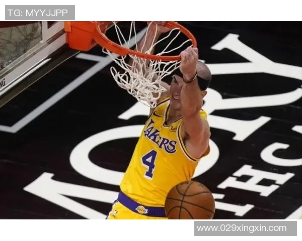 卡鲁索强势防守申京关键时刻送出惊艳封盖展现铁血防守风采